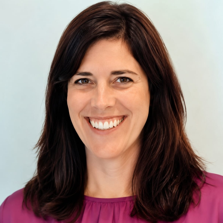 Portrait of Heather Banczak, Senior Recruiter
